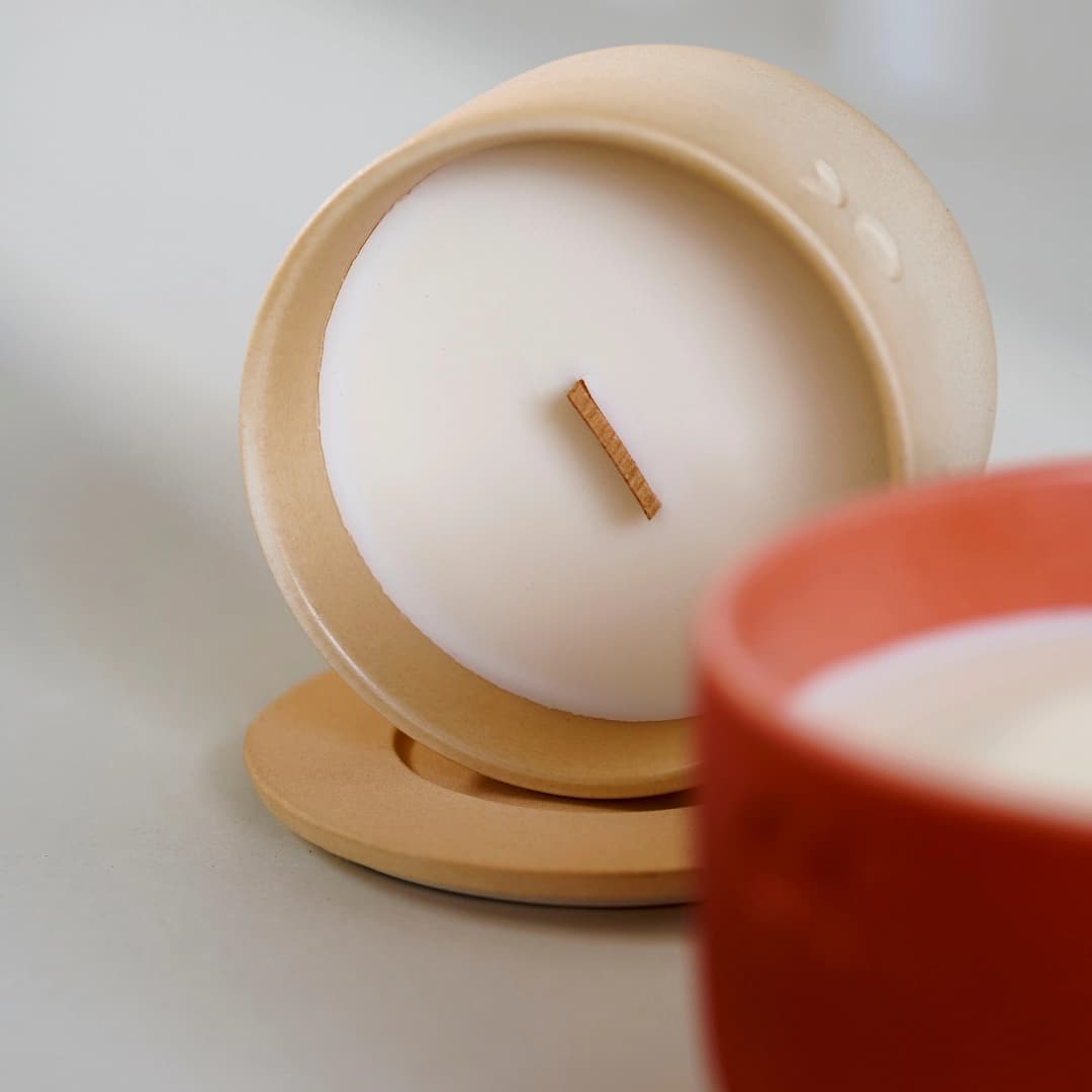 Blühende Keramikkerze - Amber - 220g