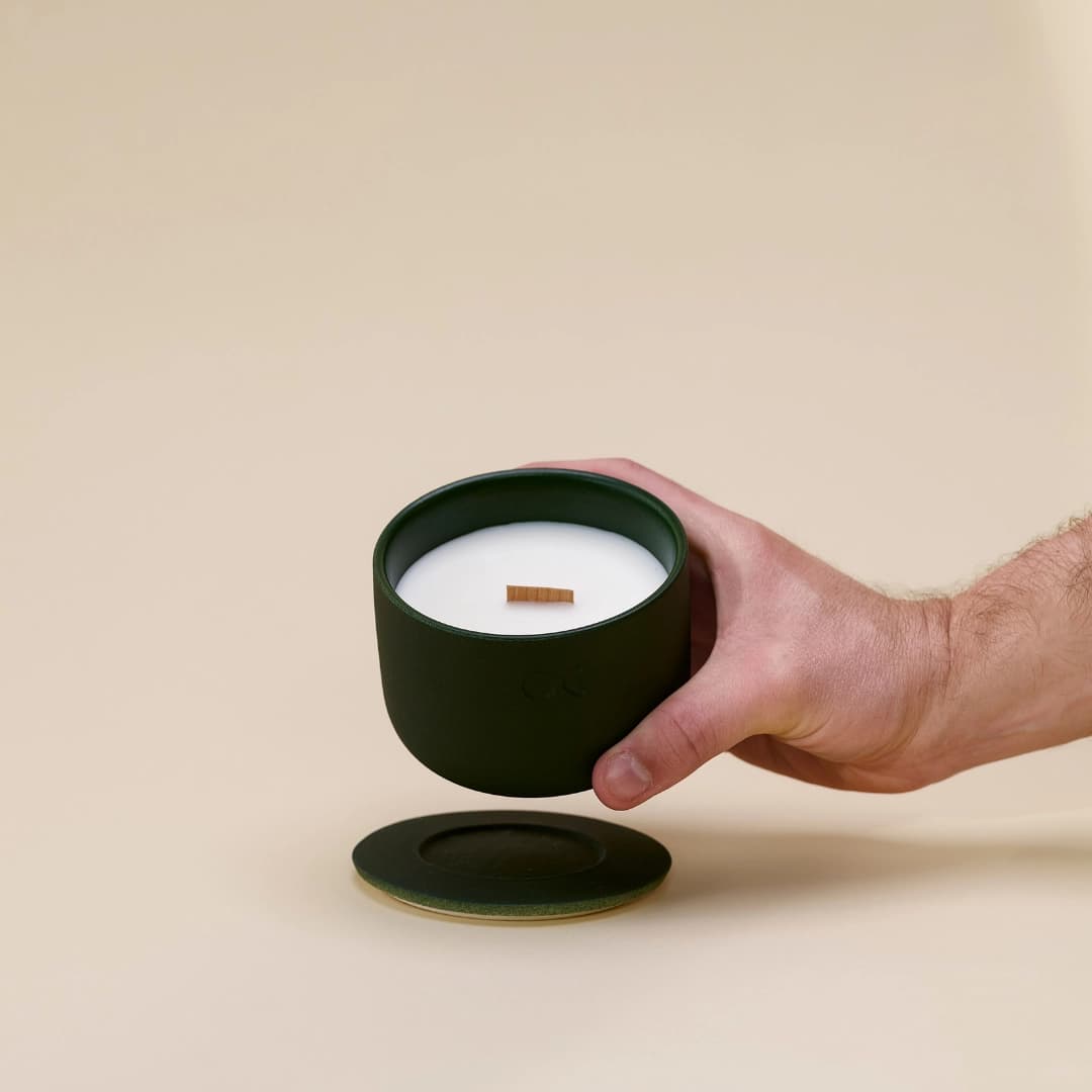 Blühende Keramikkerze - Wacholder Lavendel - 220g