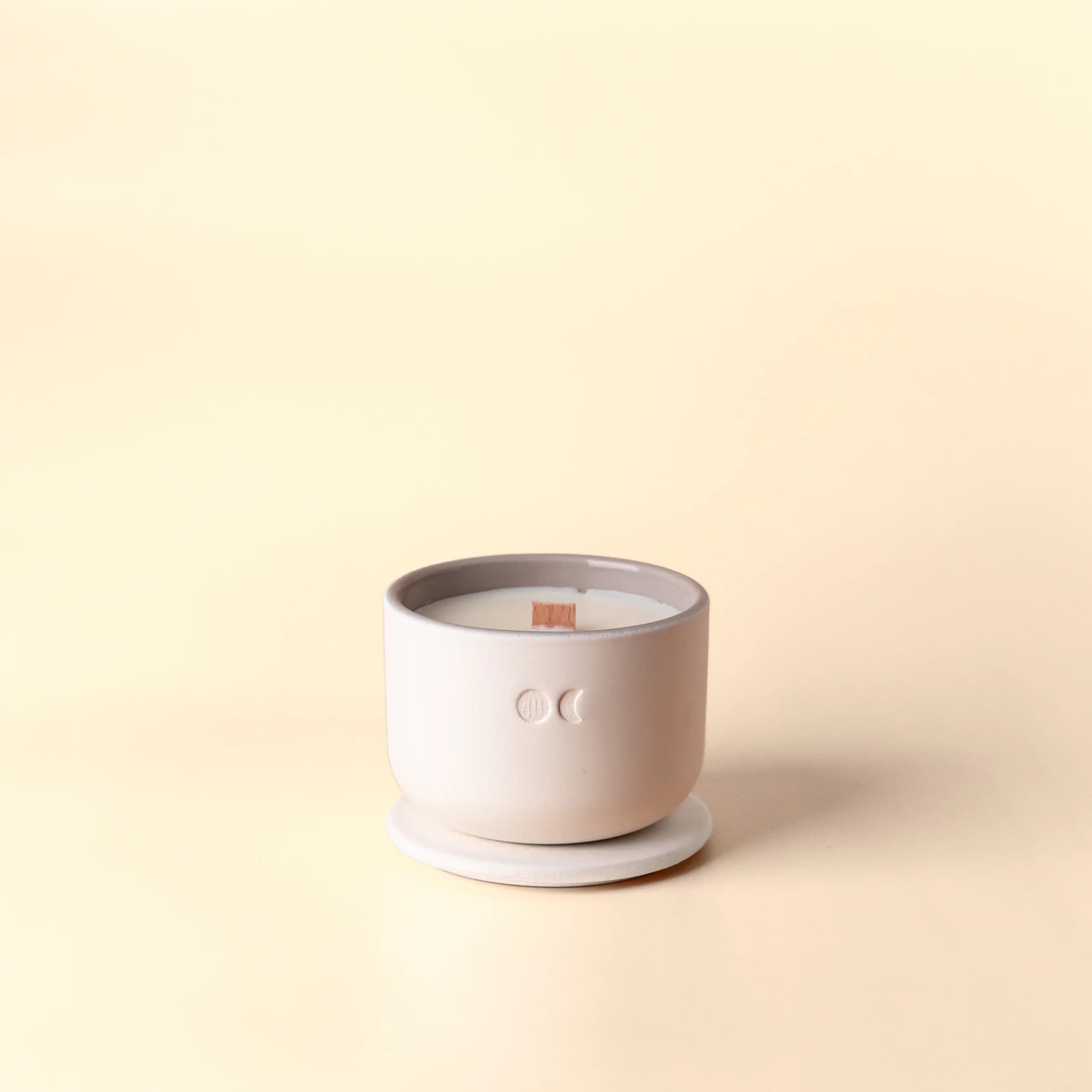 Blühende Keramikkerze - Zeder & Patchouli - 220g