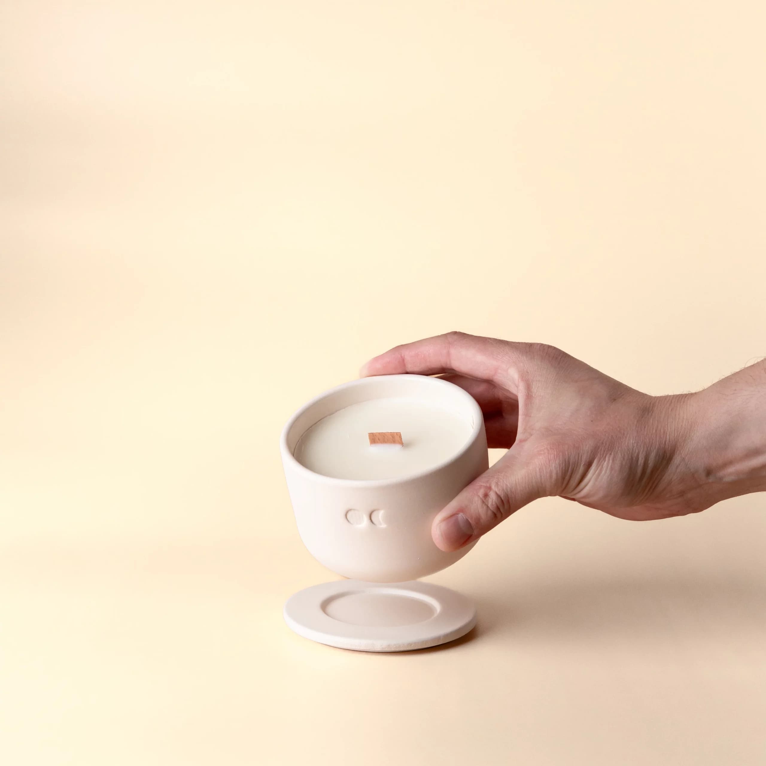 Blühende Keramikkerze - Eukalyptus - 220g