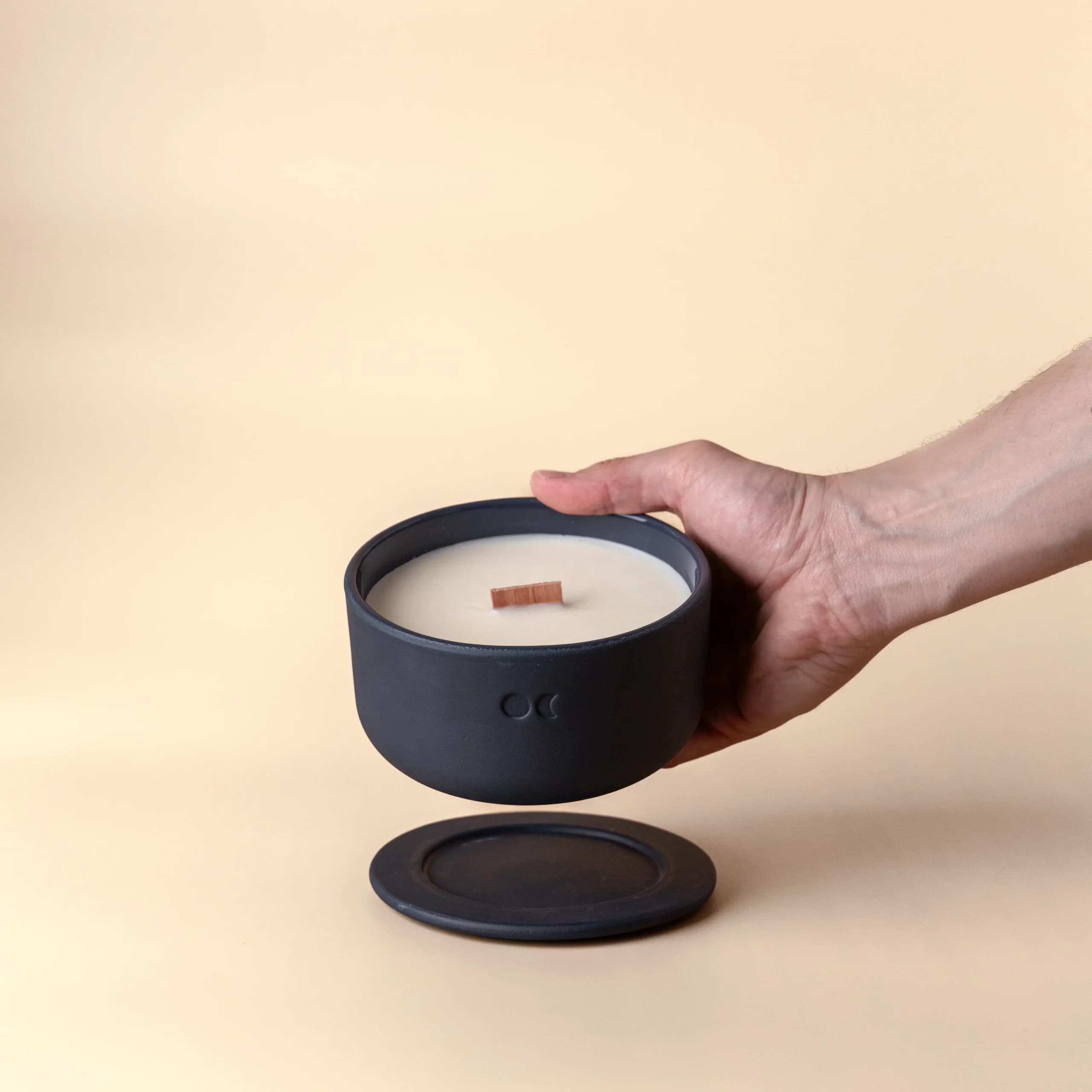 Blühende Keramikkerze - Sandelholz & Jasmin - 440g